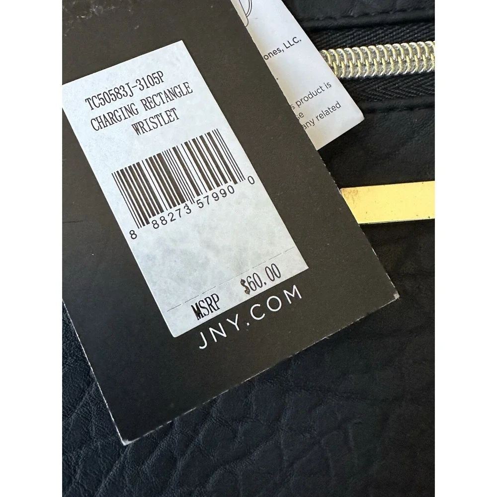 JONES NEW YORK Wristlet‎ Wallet Bag  Black Zip Black NWT Charging Pouch